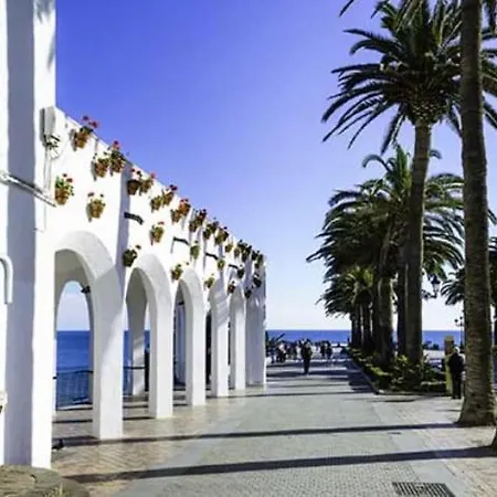 Prachtig In 2025 Gerenoveerd Met Airco In El Capistrano Village Apartamento Nerja