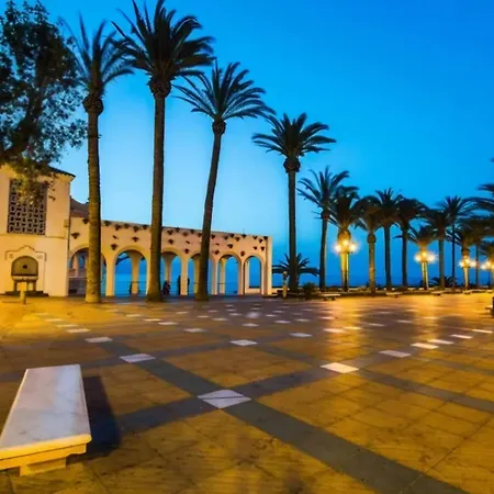 Prachtig In 2025 Gerenoveerd Met Airco In El Capistrano Village Apartamento Nerja